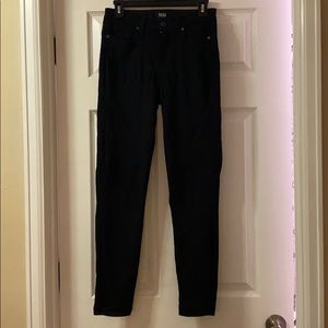 Size 26 Paige Hoxton Ankle jeans in black
